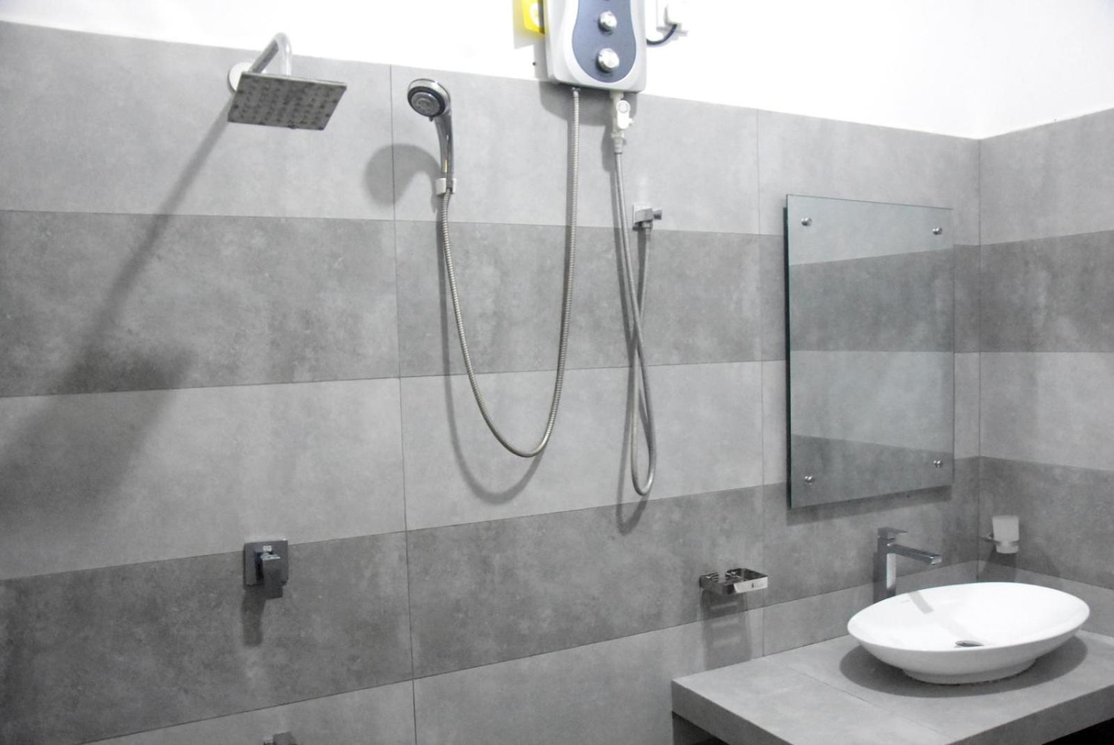 Kulassa Homes Anurâdhapura Extérieur photo