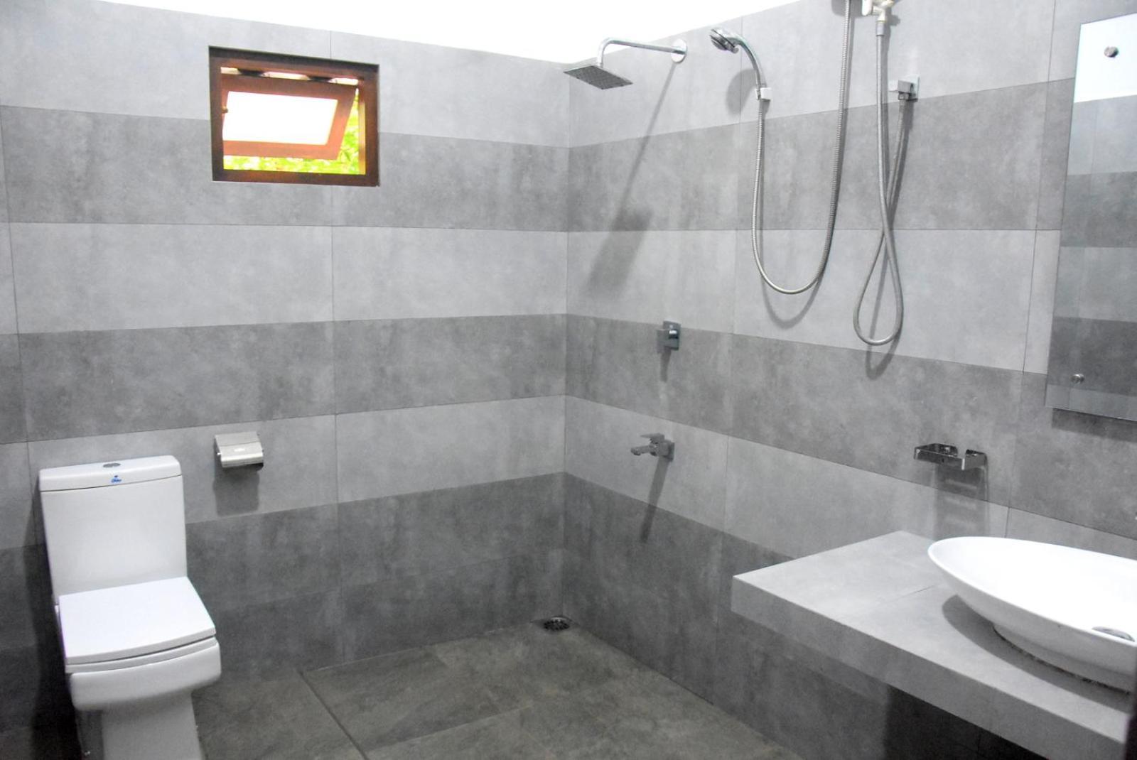 Kulassa Homes Anurâdhapura Extérieur photo