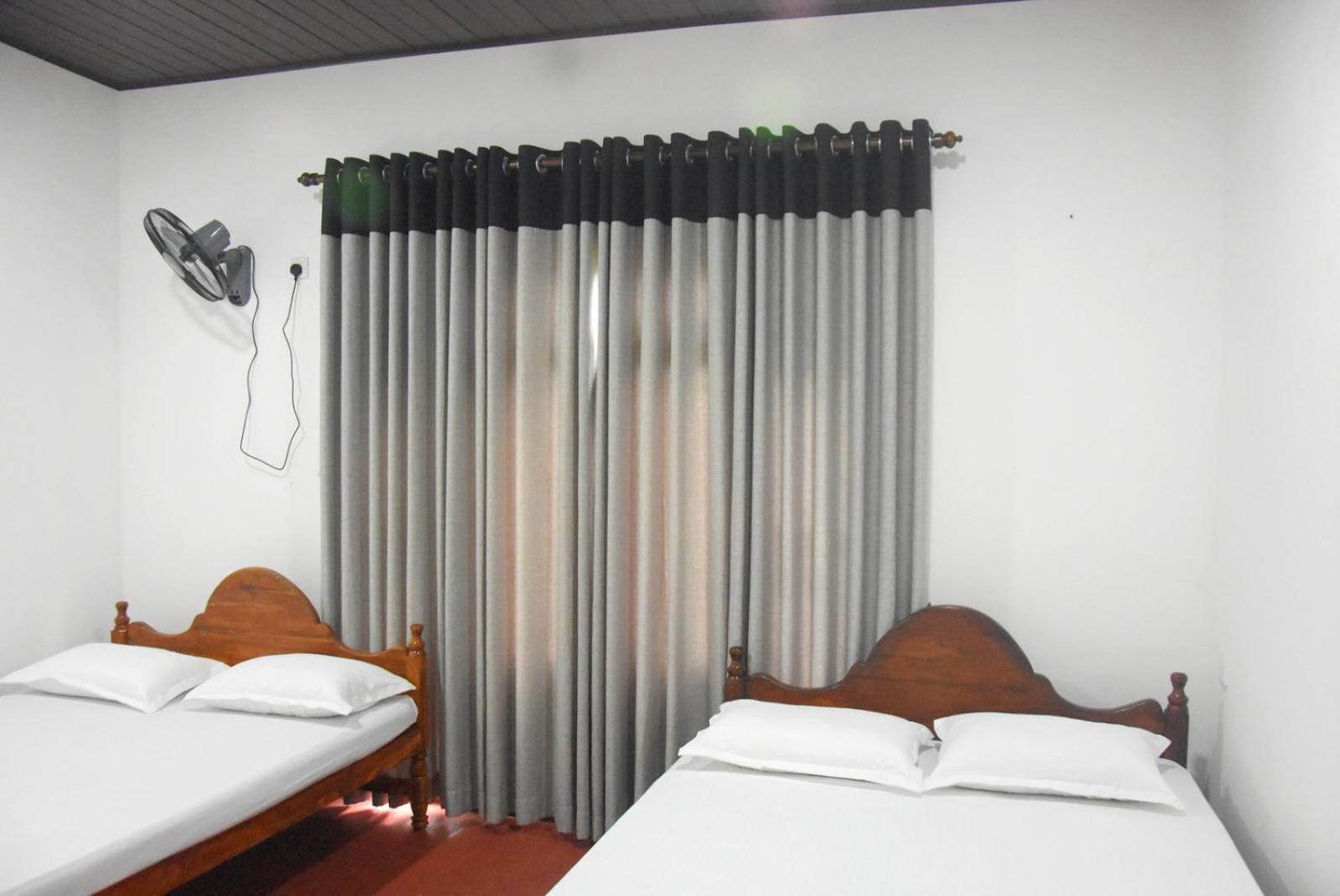Kulassa Homes Anurâdhapura Extérieur photo